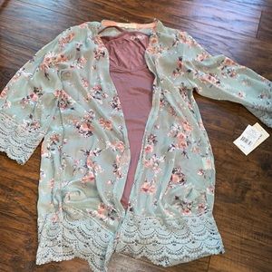NWT Rewind floral kimono with perfectly matching mauve Mudd t-shirt size medium